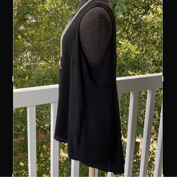 Vince Camuto Sleeveless Black Blouse Size Large in Beautiful Excellent Condition - Picture 3 of 16